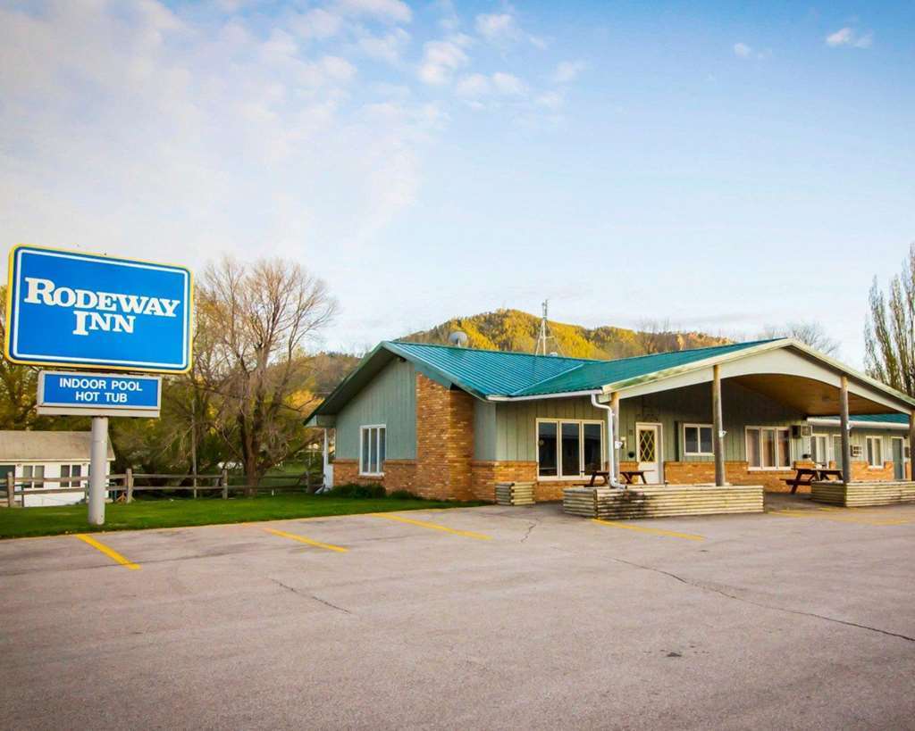 Deer Lodge Motel Sundance Exterior photo